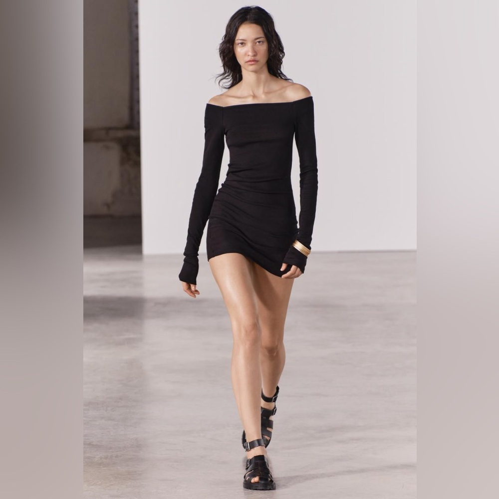 BNWT 100% Cotton Zara Black Off-Shoulder Dress